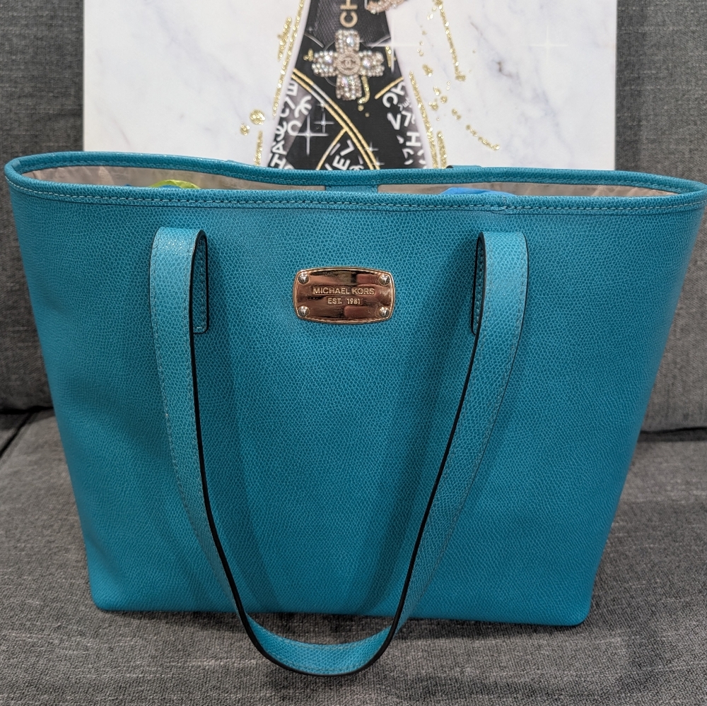 Michael Michael Kors Jet Set Turquoise Travel Tote, EUC, NO CALL OUTS